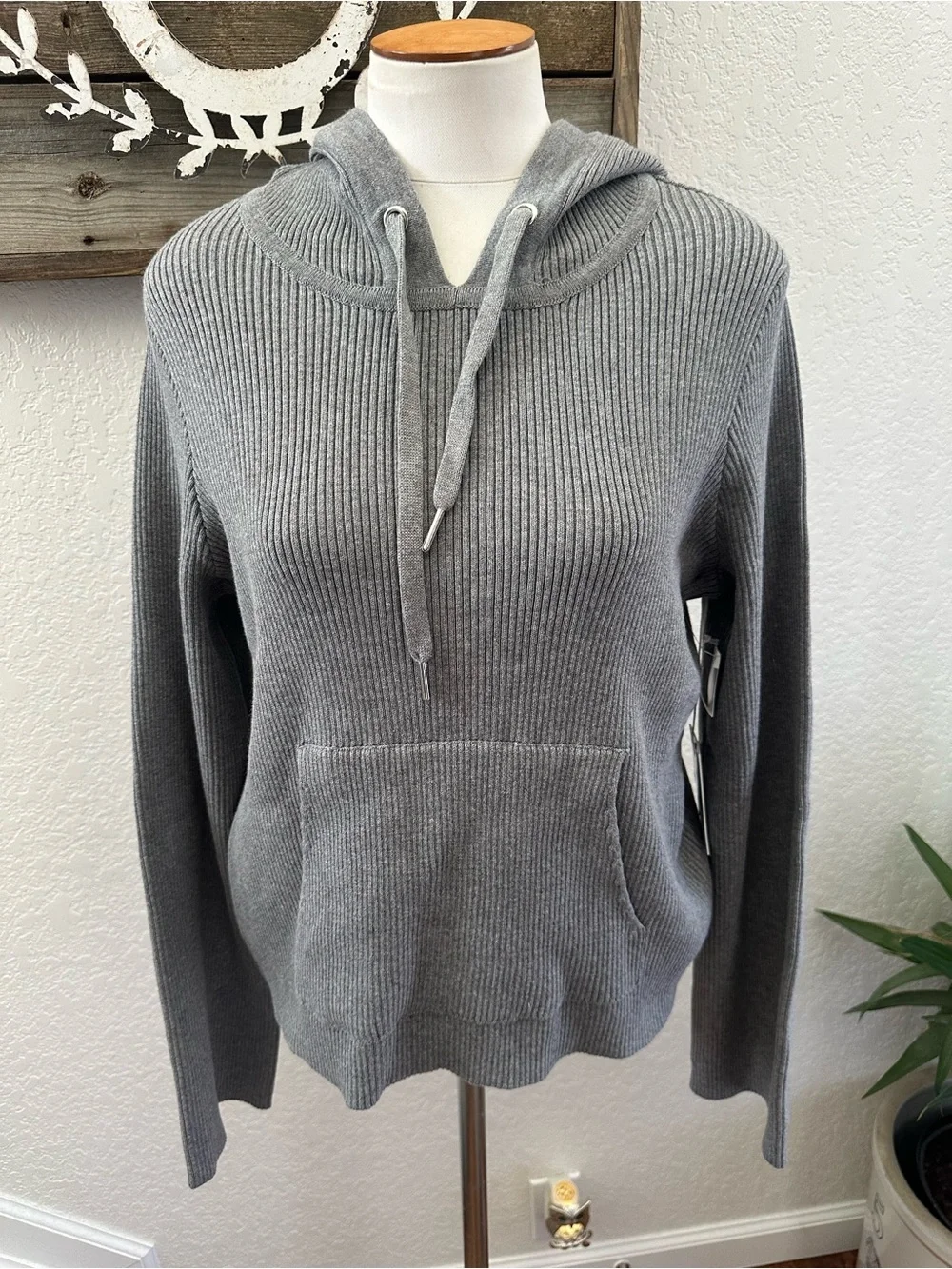 Good American Bell Sleeve hoodie gray designer size 4 XL NWT